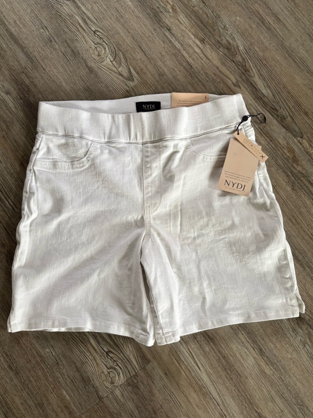 NYDJ White Pull-On Bermuda Shorts for Women